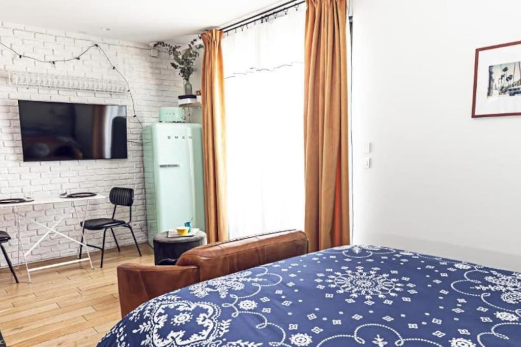 Le De La Rue Mounie Apartment Antony